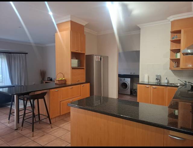 4 BEDROOM CLUSTER TO LET IN BRYANSTON